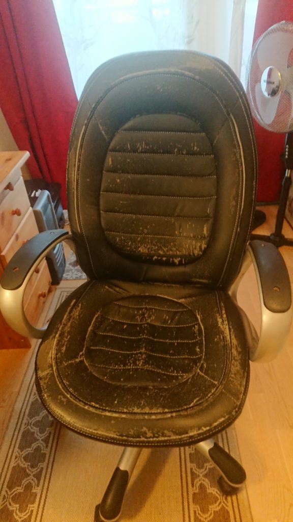 Töötooli katte vahetus
